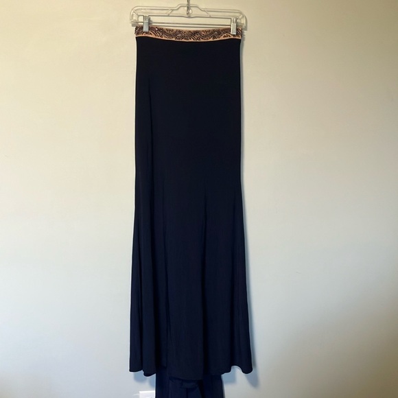 NWT Xscape Embellished Tan Crop Top + Skirt with Train Two Piece Set - Picture 7 of 11